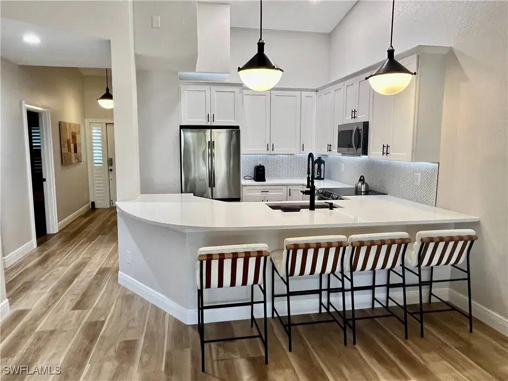 Picture of 7741 Pebble Creek Cir 302, Naples, FL 34108