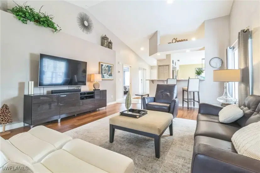 Picture of 752 Wiggins Lake Dr 201, Naples FL 34110