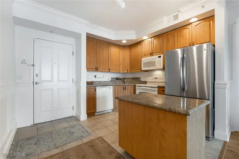 Picture of 2825 Palm Beach Blvd 618, Fort Myers FL 33916