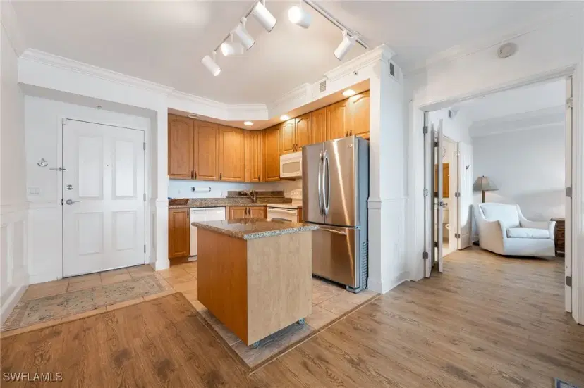 Picture of 2825 Palm Beach Blvd 618, Fort Myers FL 33916