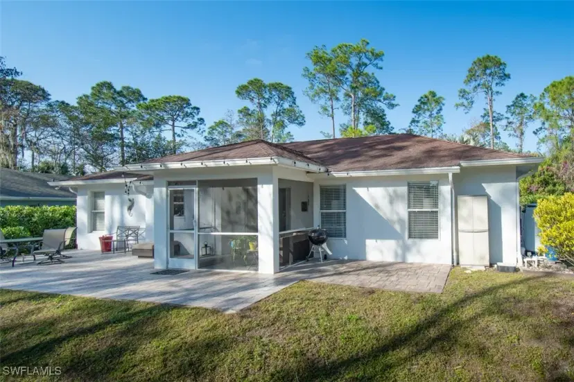 Picture of 2250 Della Dr, Naples FL 34117