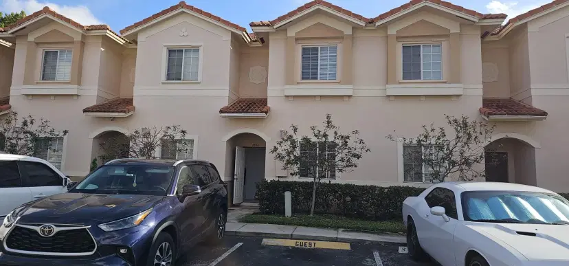 Picture of 8866 N Isles Cir, Tamarac FL 33321