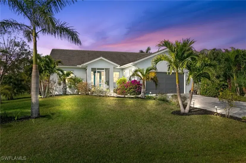 Picture of 18013 Greenwood Dr, Naples FL 34114