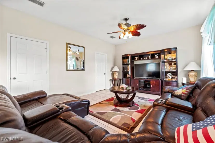 Picture of 8657 Sumner Ave, Fort Myers FL 33908