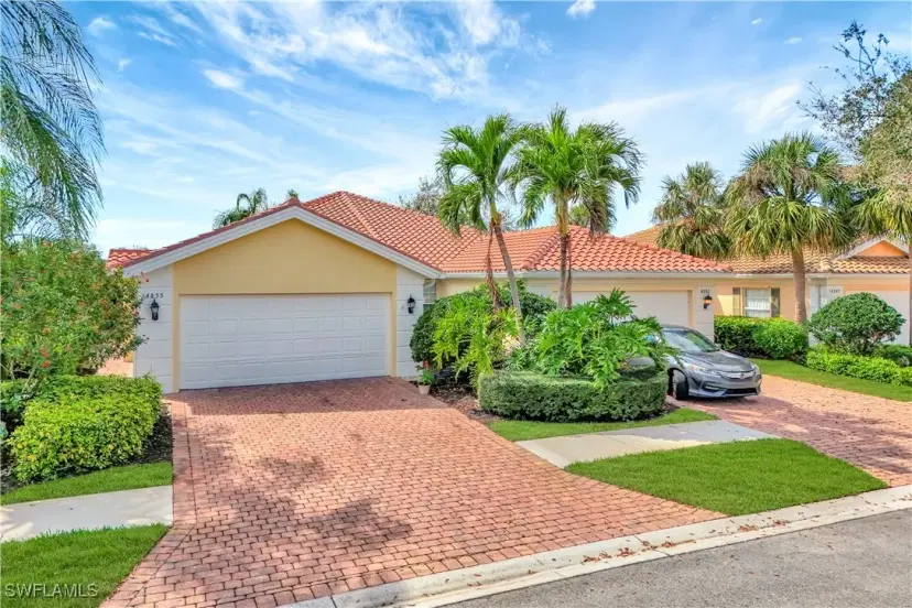 Picture of 4255 Redonda Ln, Naples FL 34119