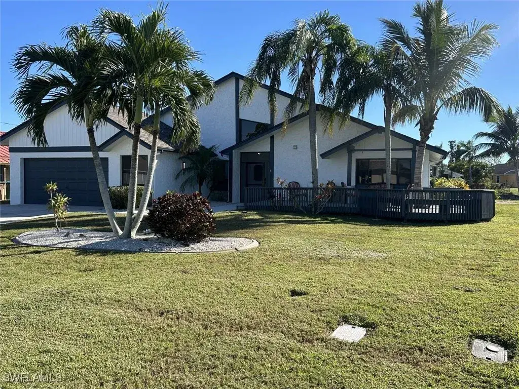 Picture of 1014 SE 16Th Ter, Cape Coral, FL 33990