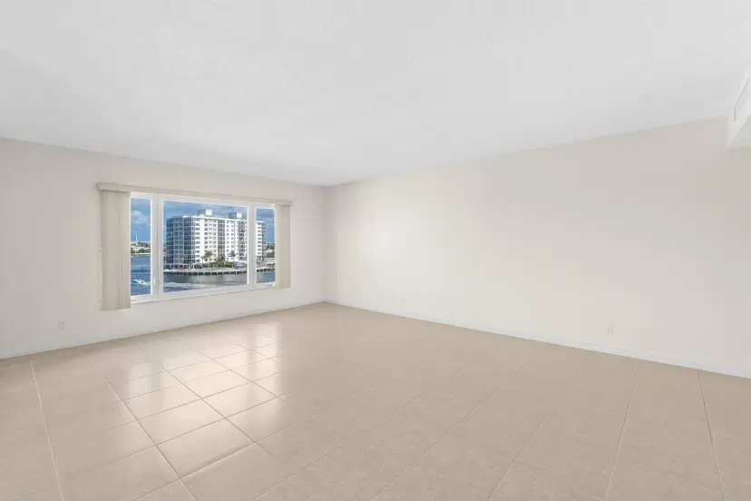 Picture of 555 SE 6Th Avenue 6H, Delray Beach FL 33483