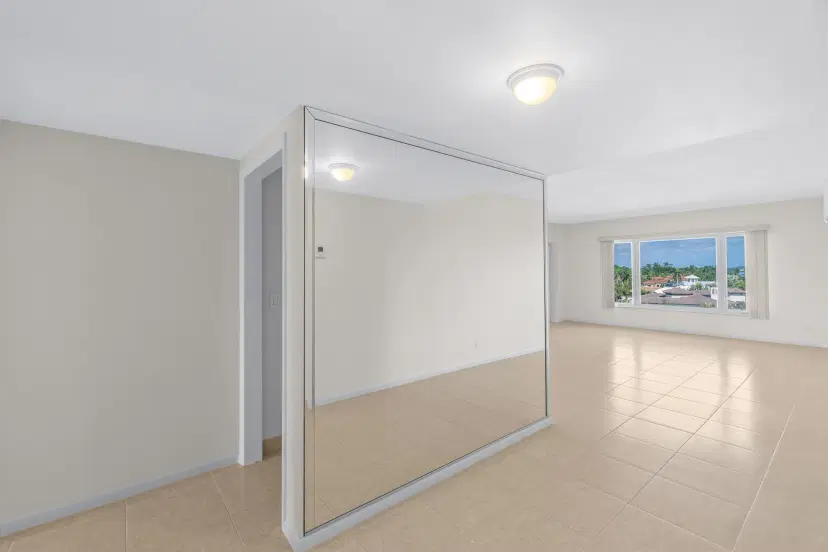 Picture of 555 SE 6Th Avenue 6H, Delray Beach FL 33483