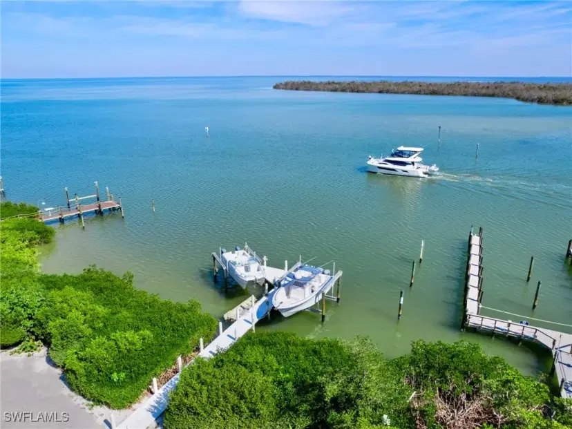 Picture of 15899 Captiva Dr, Captiva FL 33924
