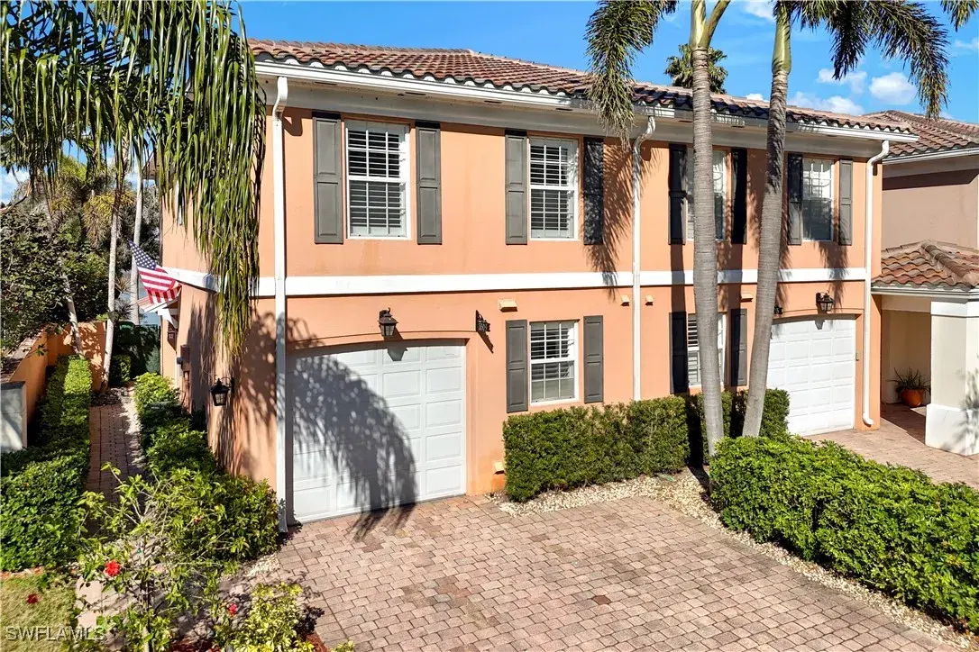 Picture of 5509 Cove Cir, Naples, FL 34119