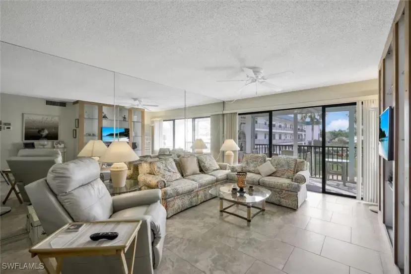 Picture of 1747 Pebble Beach Dr 207, Fort Myers FL 33907