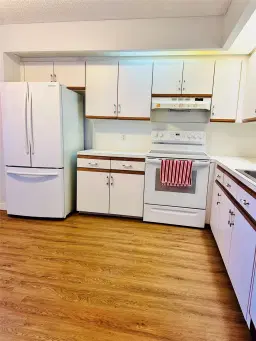 Picture of 12500 SW 5Th Ct 410, Hollywood, FL 33027