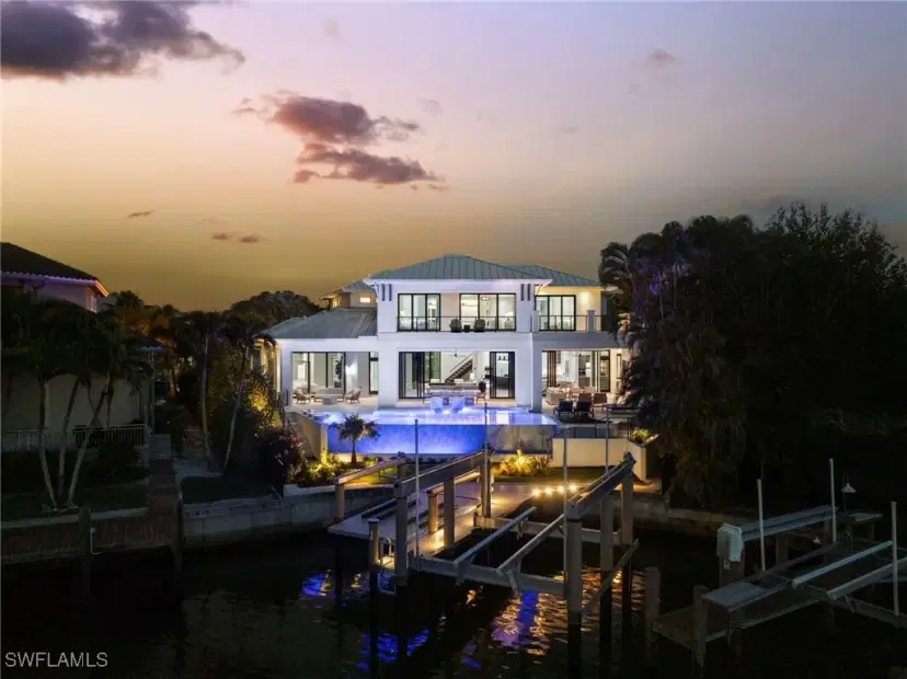 Picture of 3401 Crayton Rd, Naples FL 34103