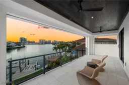 Picture of 3401 Crayton Rd, Naples, FL 34103
