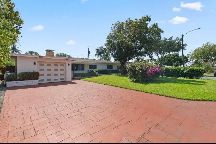 Picture of 570 SE 2 Ave, Pompano Beach FL 33060
