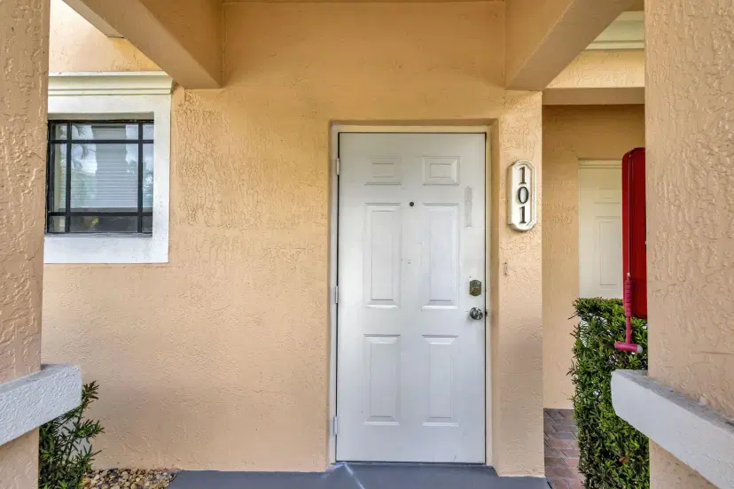 Picture of 2809 Amalei Drive 101, Palm Beach Gardens FL 33410