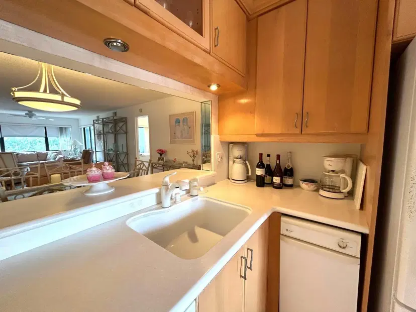 Picture of 7673 Tahiti Lane 106, Lake Worth FL 33467