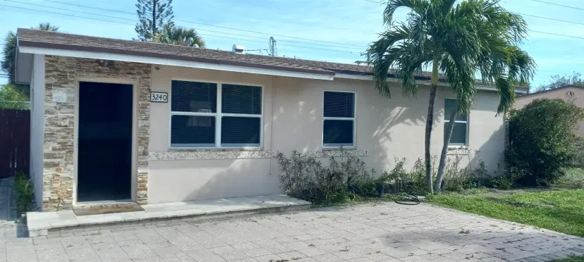 Picture of 3240 Avenue F, Riviera Beach FL 33404