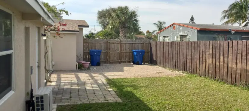 Picture of 3240 Avenue F, Riviera Beach FL 33404