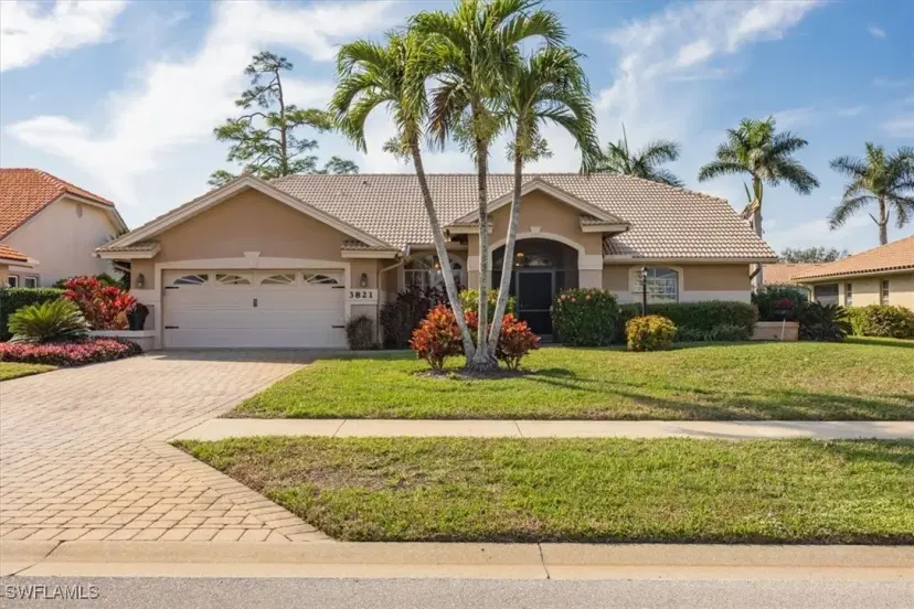 Picture of 3821 Royal Wood Blvd, Naples FL 34112