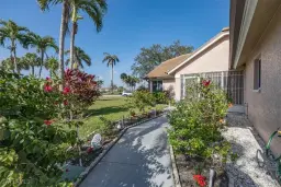 Picture of 6094 Westbourgh Dr, Naples, FL 34112