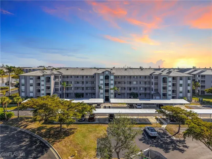 Picture of 16575 Lake Circle Dr 1124, Fort Myers FL 33908