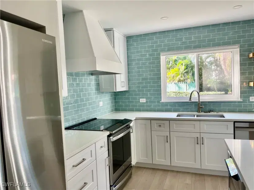 Picture of 4170 Crayton Rd C4, Naples FL 34103