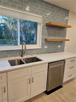 Picture of 4170 Crayton Rd C4, Naples, FL 34103