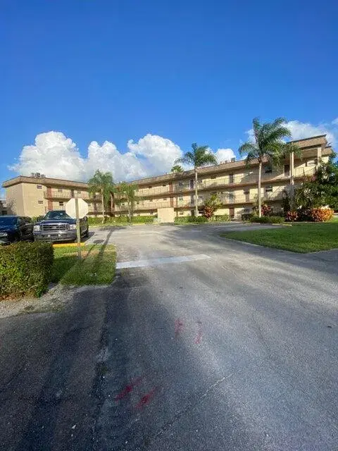 Picture of 715 Lori Drive 302, Palm Springs FL 33461