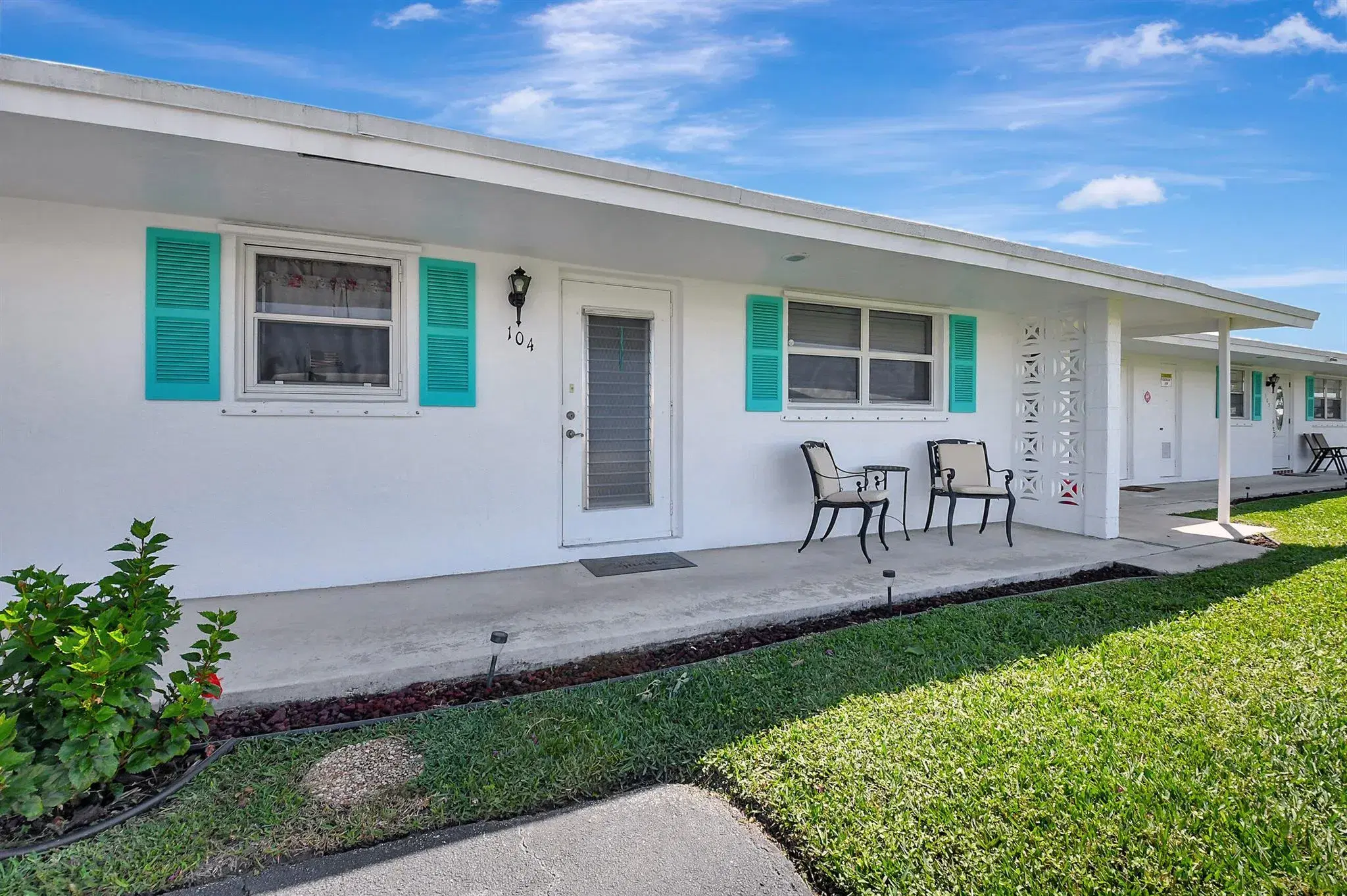 Picture of 1191 SW Lake Circle 104, Boynton Beach, FL 33426