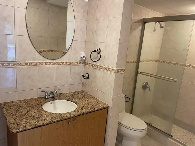 Picture of 771 NE 199Th St 105, Miami FL 33179