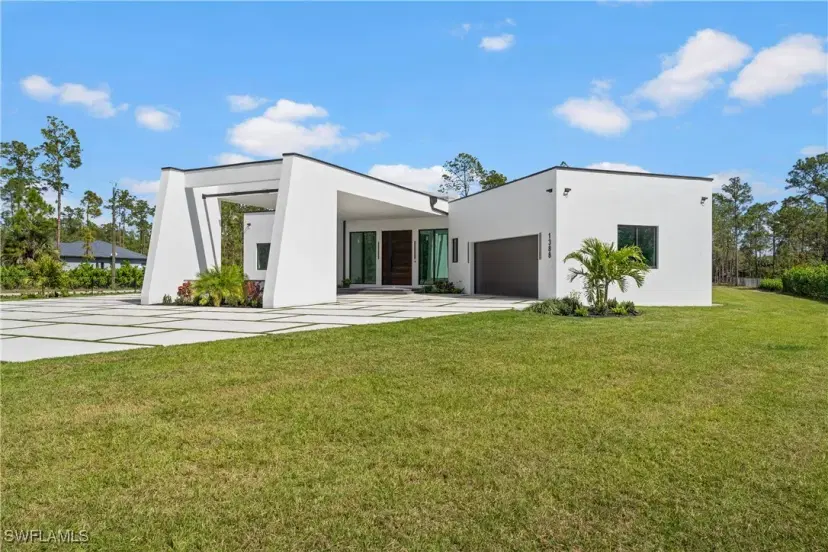 Picture of 1388 Everglades Blvd N, Naples FL 34120