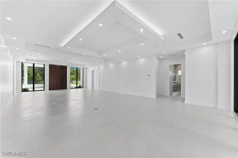 Picture of 1388 Everglades Blvd N, Naples FL 34120