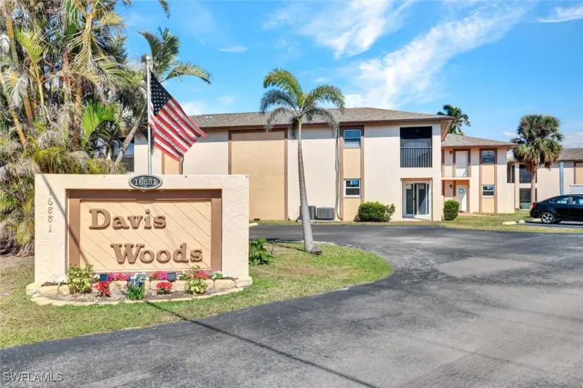 Picture of 16881 Davis Rd 826, Fort Myers FL 33908
