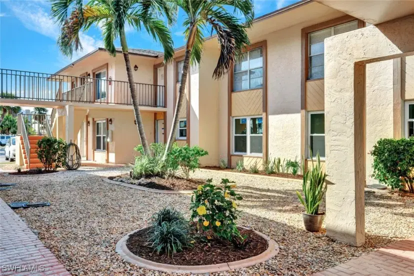Picture of 16881 Davis Rd 826, Fort Myers FL 33908