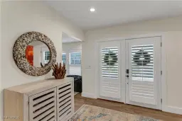 Picture of 976 N Town And River Dr, Fort Myers, FL 33919