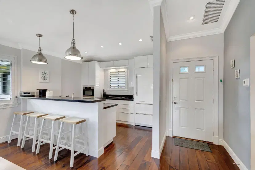Picture of 515 Club Drive Drive, Palm Beach Gardens FL 33418