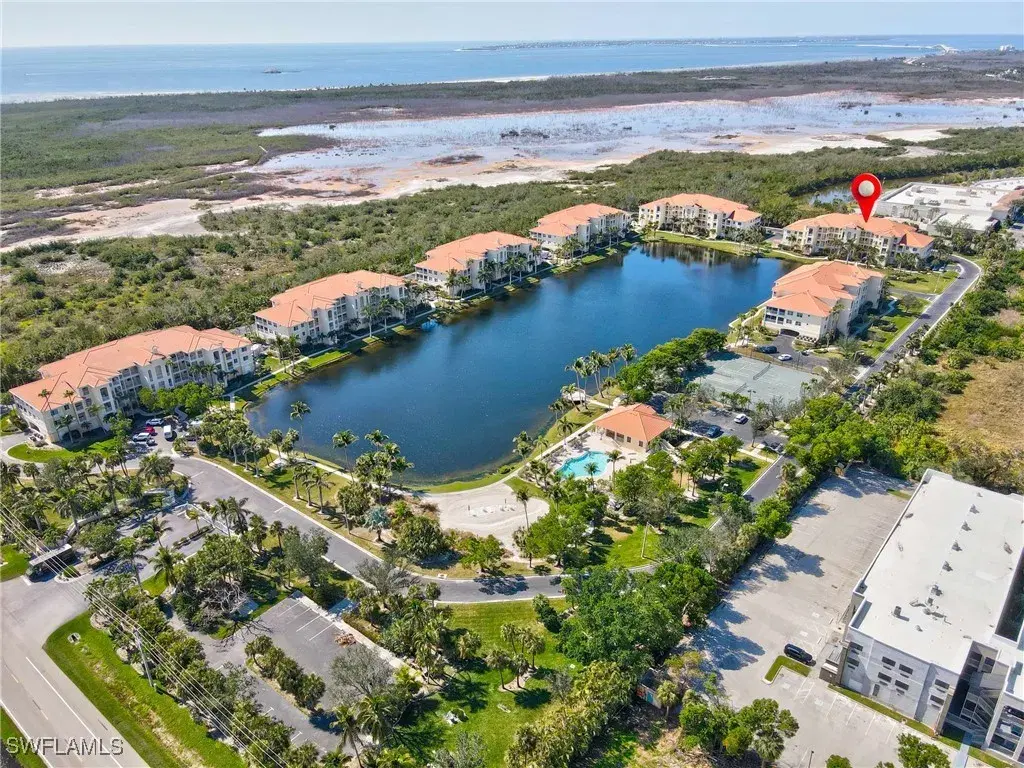 Picture of 20021 Sanibel View Cir 105, Fort Myers, FL 33908