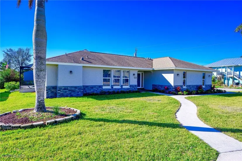 Picture of 4715 Swordfish St, Bonita Springs FL 34134
