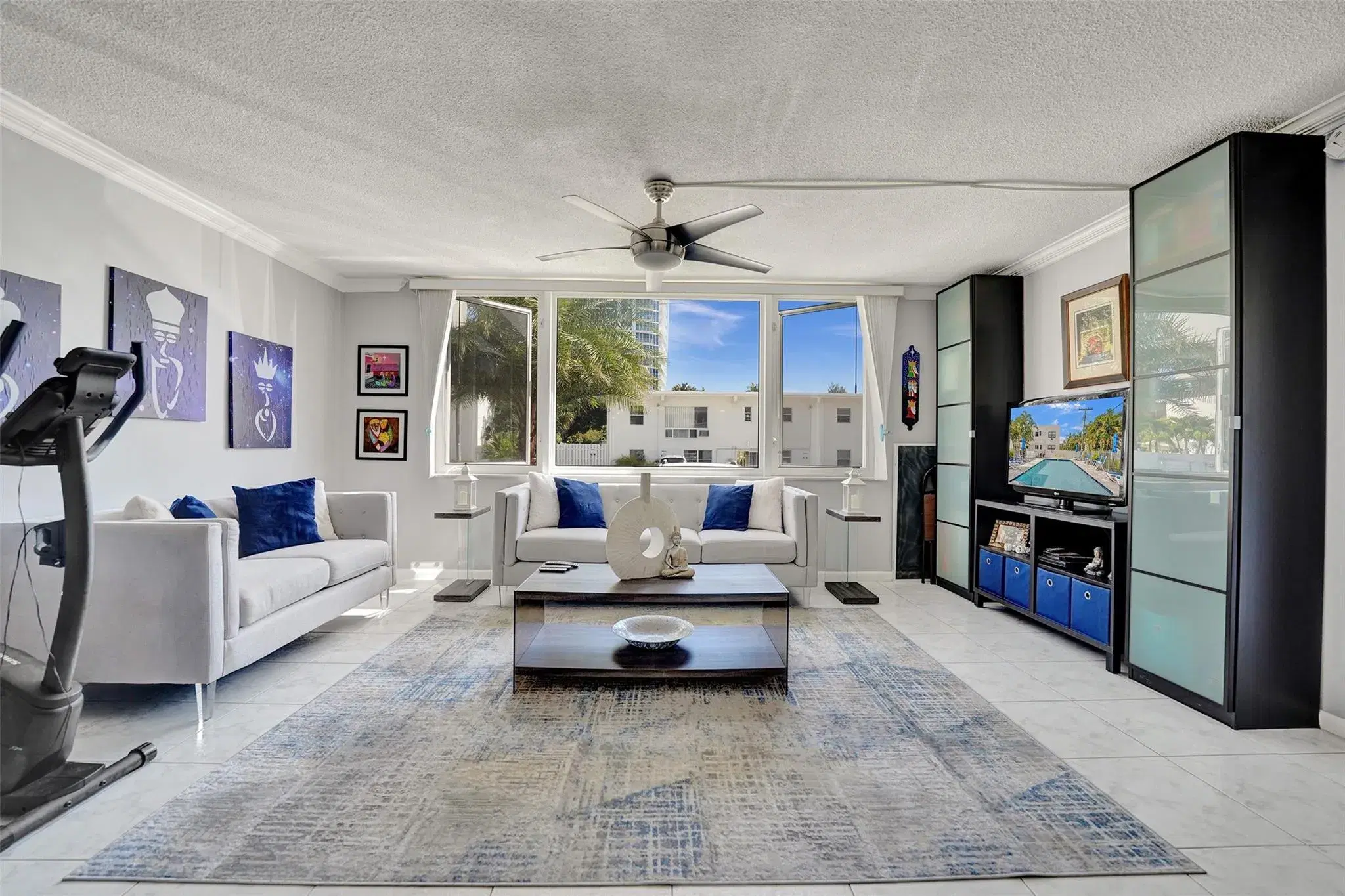 Picture of 711 N Birch Rd 102, Fort Lauderdale, FL 33304