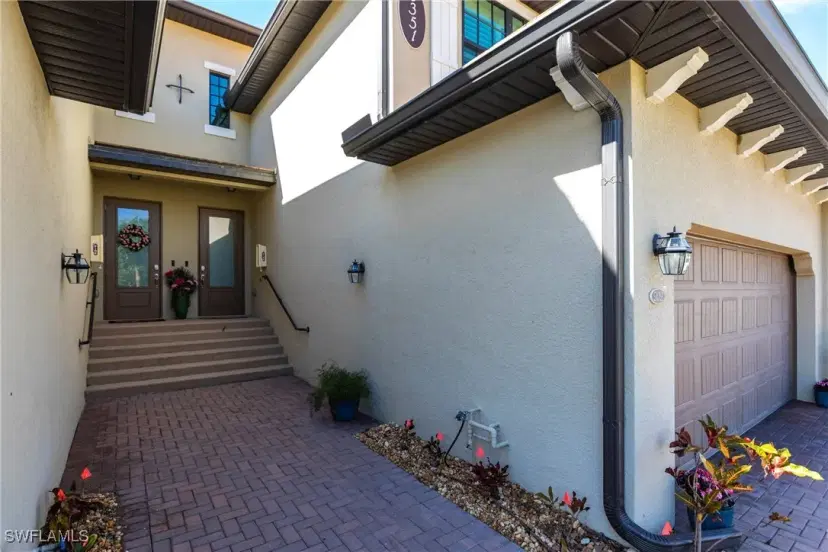 Picture of 2351 Montserrat Ln 202, Naples FL 34120