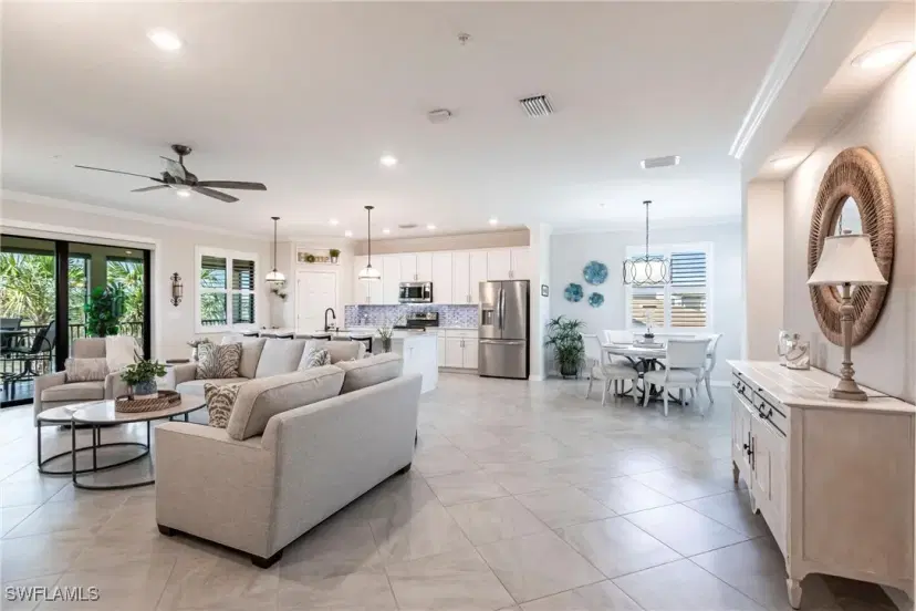Picture of 2351 Montserrat Ln 202, Naples FL 34120