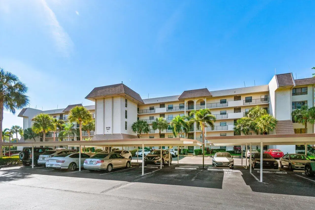 Picture of 9170 SW 14Th Street 4105, Boca Raton, FL 33428