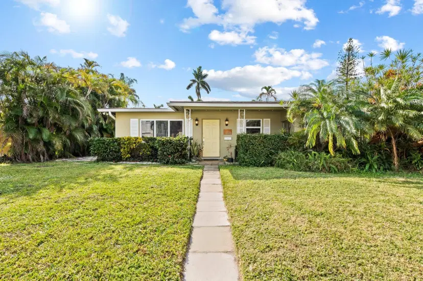 Picture of 106 NE 2Nd Pl, Dania Beach FL 33004