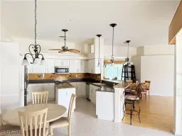 Picture of 10231 Cape Roman Rd 102, Bonita Springs, FL 34135