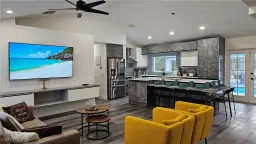 Picture of 1011 9Th St Sw, Naples, FL 34117
