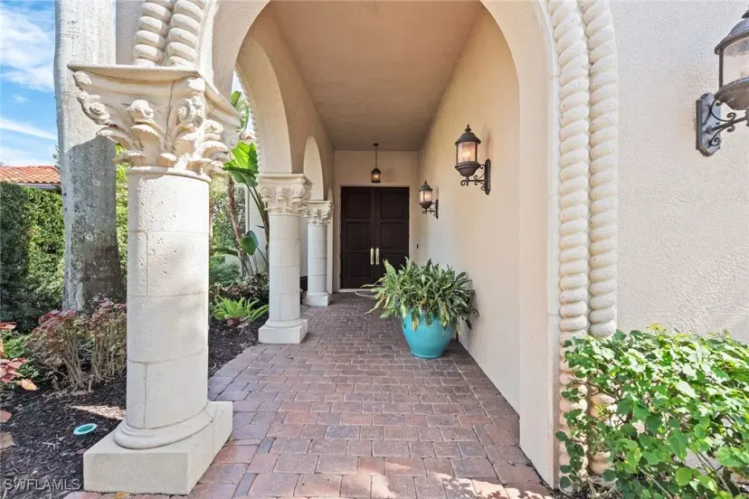 Picture of 8524 Bellagio Dr, Naples FL 34114