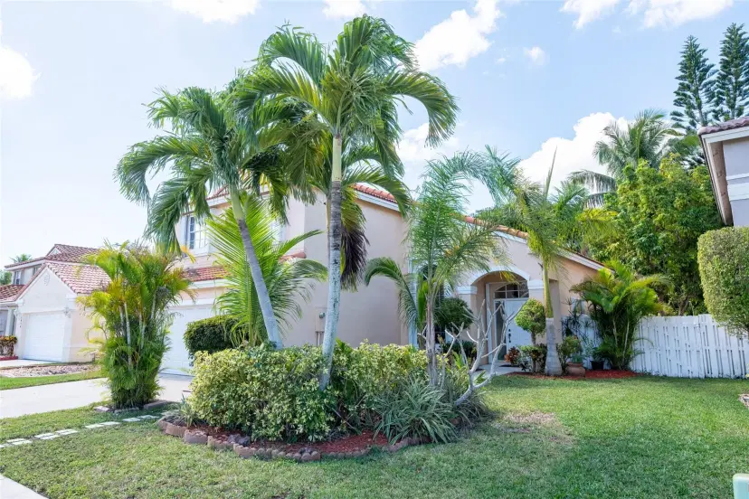 Picture of 1080 NW 189Th Ave, Pembroke Pines FL 33029