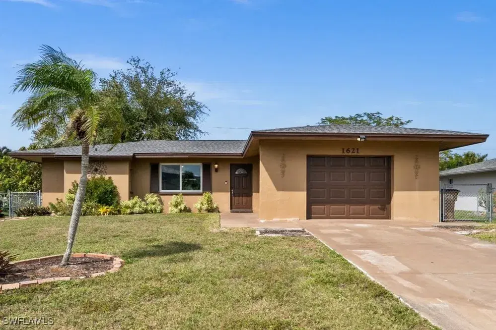 Picture of 1621 SE 21St Ter, Cape Coral, FL 33990