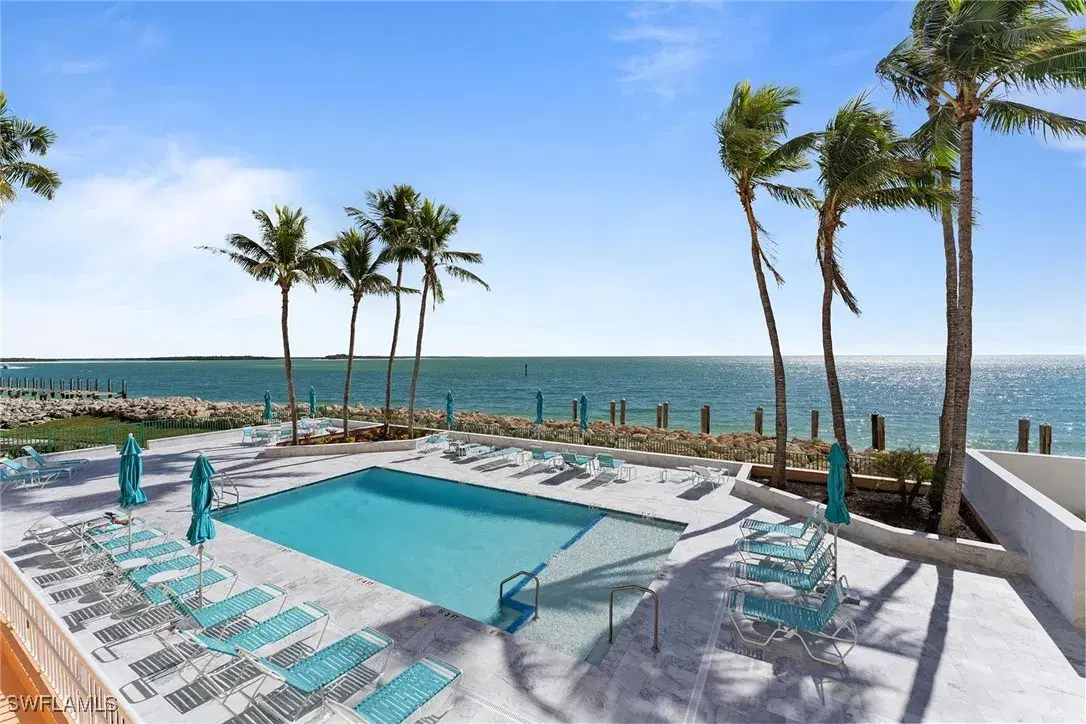 Picture of 990 Cape Marco Dr 502, Marco Island, FL 34145